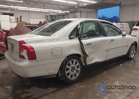 2004 Volvo S80 2.5T z USA, uszkodzony, nr VIN YV1TH59H341366251